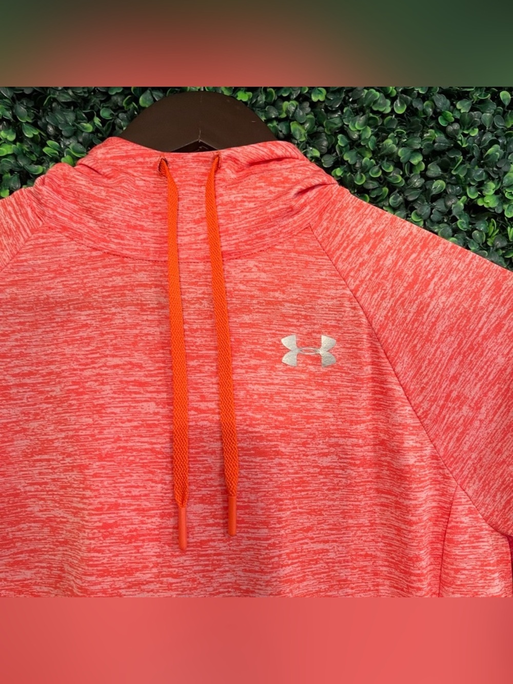 Under Armour HeatGear Tech Twist Hoodie 2.0 Women’s Orange Long Sleeve Pullover - Picture 7 of 11